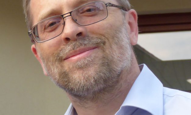 Prof. Paweł Stępień otrzymał nagrodę dydaktyczną rektora UW