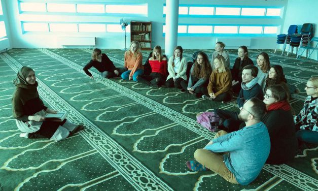 Studentki Wydziału „Artes Liberales” z wizytą w Ośrodku Kultury Muzułmańskiej